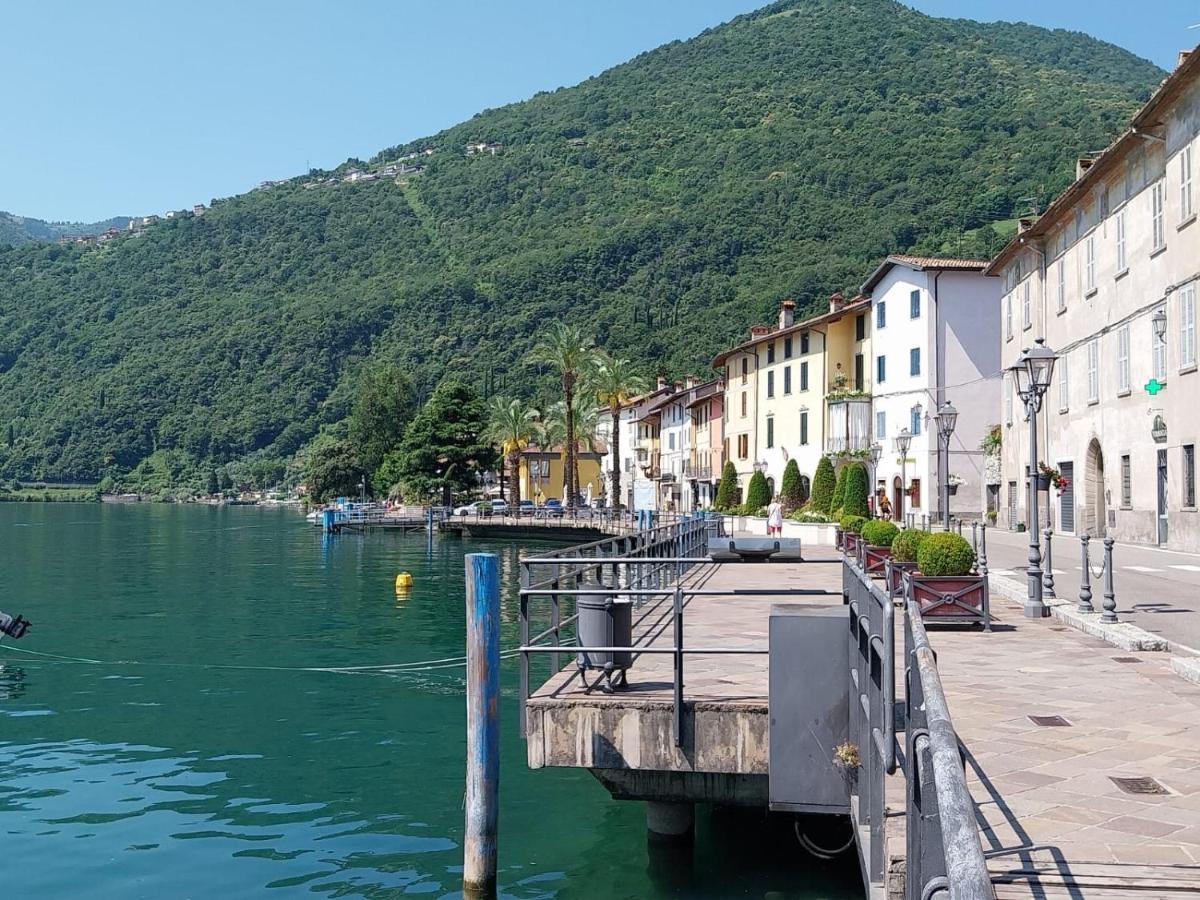 Casa Elly Lägenhet Riva di Solto Exteriör bild